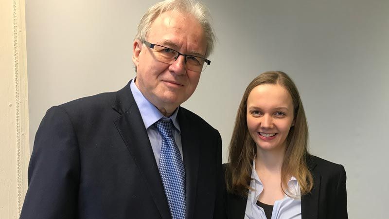 Dr. Björn Kourist und die Preisträgerin Rieke Hagemann | Foto: TUHH