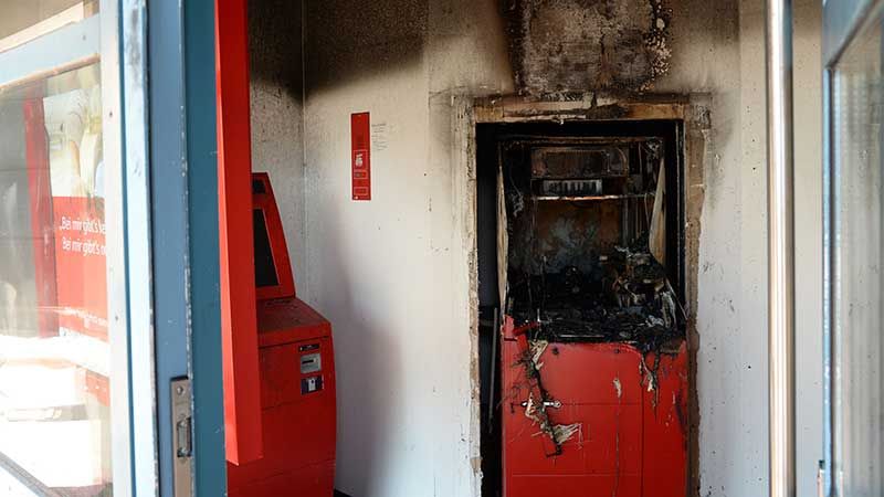 In der Nacht zu Donnerstag wurde an der Technischen Universität Hamburg-Harburg (TUHH) ein Geldautomat der HASPA gesprengt. | Foto: André Lenthe