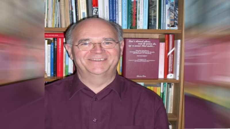 Herbert Timm in der Plattdeutschen Bibliothek. | Foto: ein