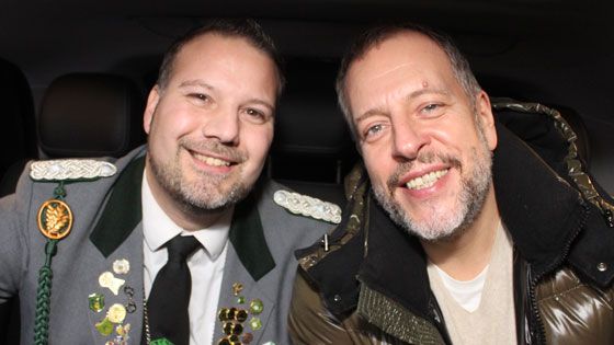 Marmstorfs Schützenkönig Sebastian Winter und Sänger Lotto King Karl treten in diesem Jahr zur Teichwette an. | Foto: Tapken