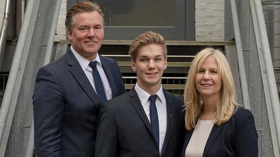 Bei Fismer Lecithin liegt die Leidenschaft für das vielseitige und wirkungsvolle Multitalent Lecithin in der Familie: Inhaber Peter Fismer, Peer Lucas Fismer und Lena Bahde-Fismer (v.L.).
