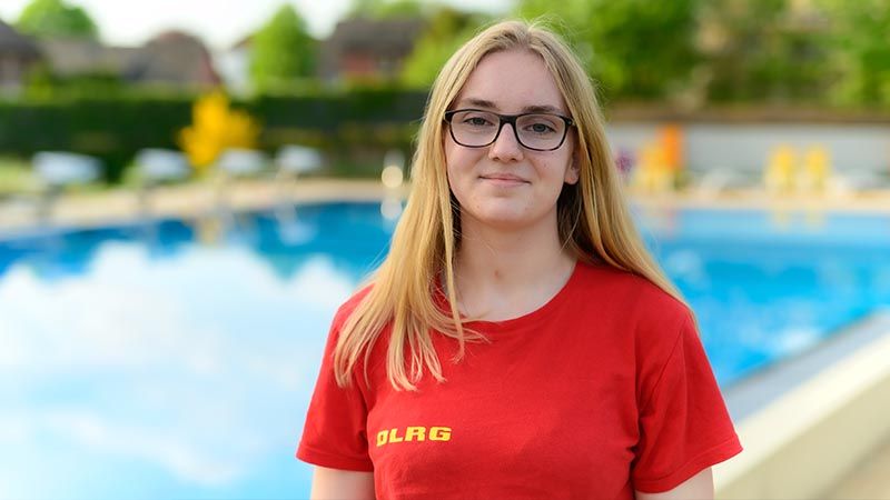 Die 17-jährige DLRG-Rettungsschwimmerin Sophie-Marijana Cordes konnte durch ihr beherztes Eingreifen Schlimmeres verhindern und der Grundschülerin helfen. | Foto: Tobias Baier