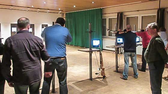 Zum Geflügelschießen waren rund 50 Gäste erschienen. | Foto: ein