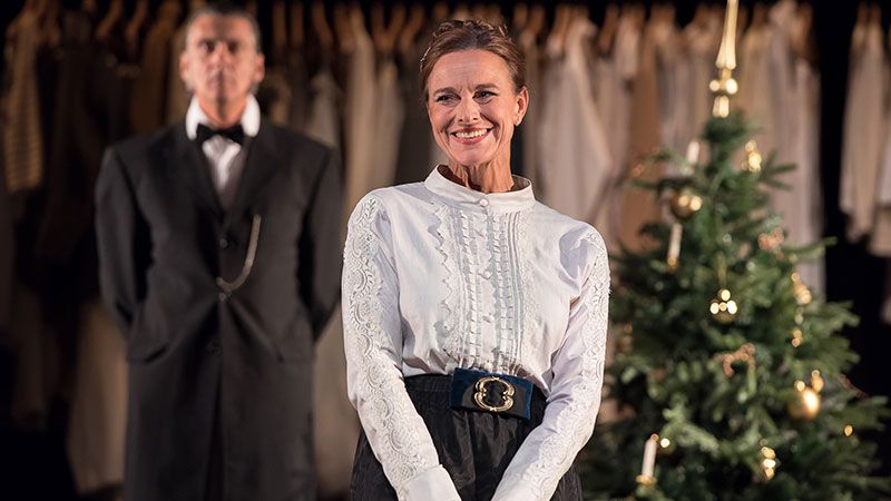 Kathrin Gerken in Kempowskis „Aus großer Zeit“ kommt im Januar 2020 ins Harburger Theater. | Foto: G2 Baraniak