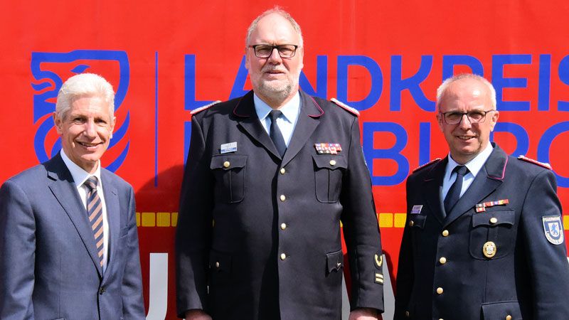 Landrat Rainer Rempe, Abschnittsleiter Sven Wolkau und Kreisbrandmeister Volker Bellmann. | Foto: ein