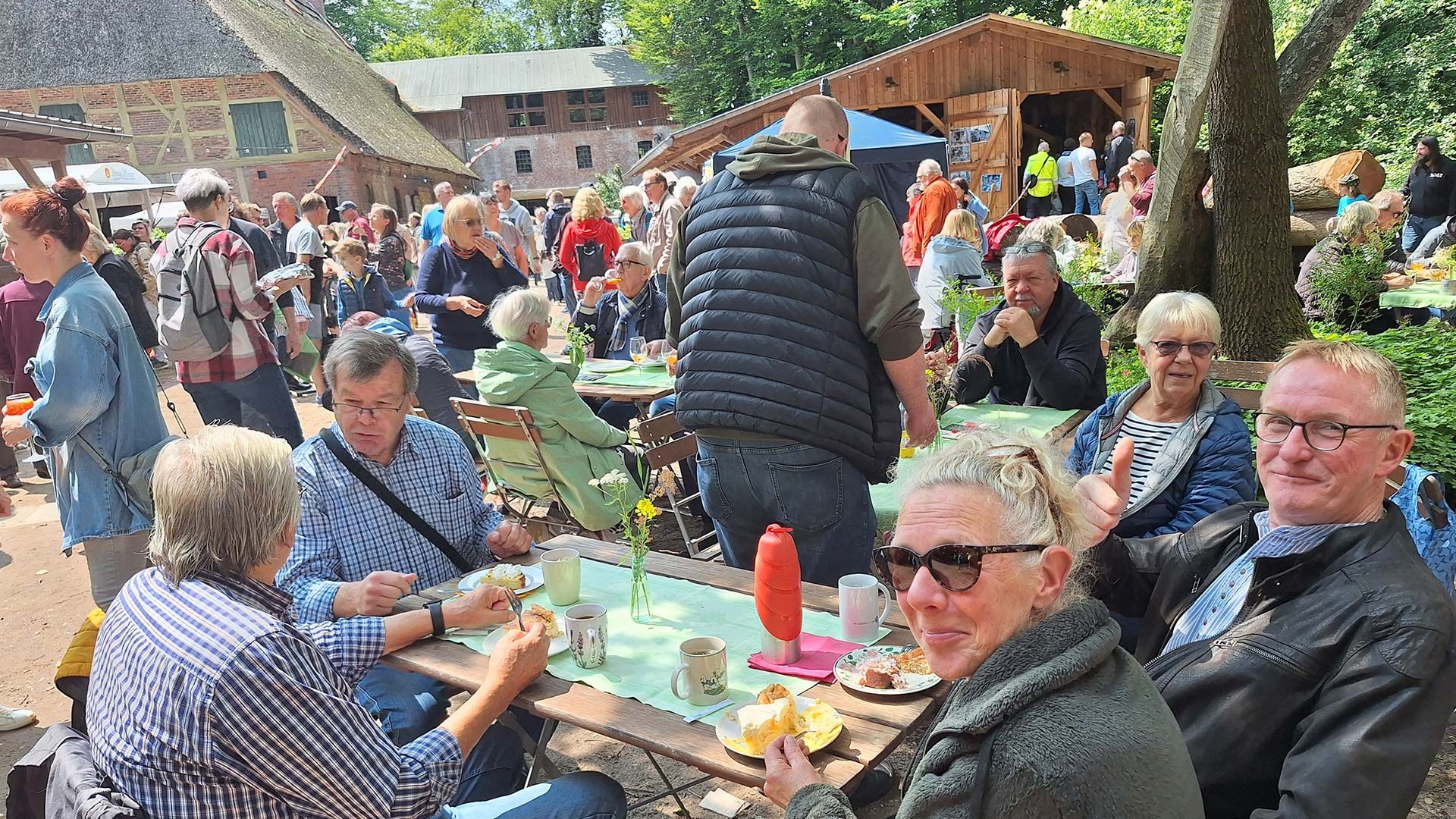 Beim Tag des offenen Denkmals an der Wassermühle Karoxbostel ist für das leibliche Wohl der Besucher wieder bestens gesorgt. Foto: Carsten Weede