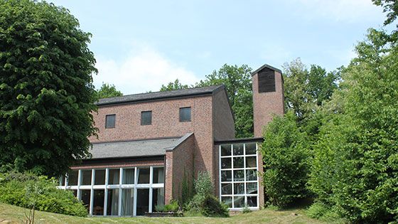 In Bendestorf findet der auf dem Vorplatz der Kirche statt. | Foto: C. Wöhling