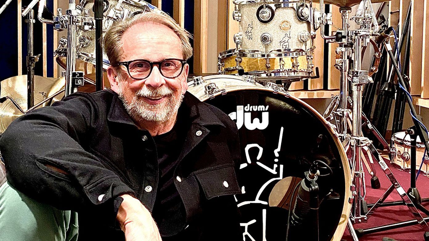 Schlagzeug-Legende Curt Cress kommt mit  „Drumtalk“ in der Burg Seevetal. | Foto: Lauro Cress
