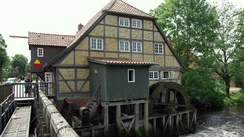 Plattdeutsch in der alten Mühle: Das Mühlenmuseum Moisburg setzt seine erfolgreiche Veranstaltungsreihe „Plattdeutscher Mühlenschnack“ in der historischen Mahlgaststube fort. | Foto: FLMK
