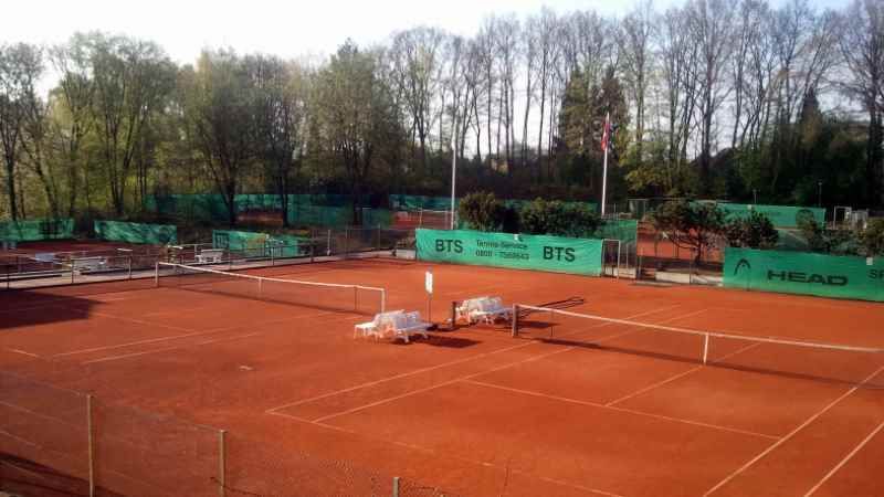 Bald wieder bespielt- die Tennisanlage. | Foto: ein